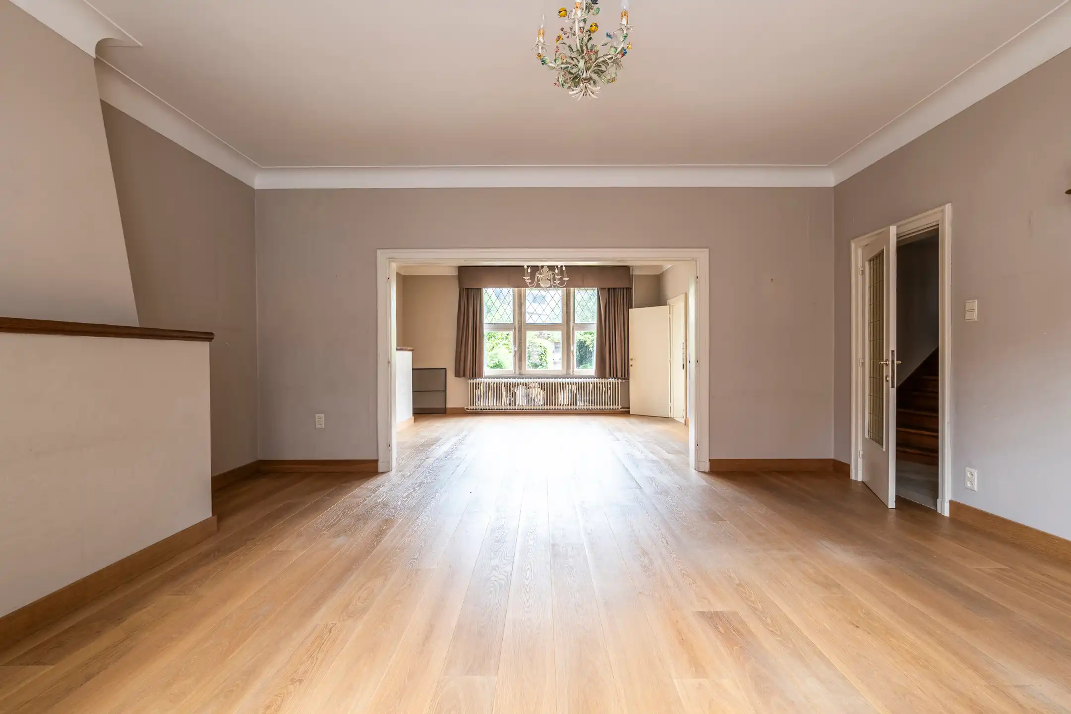 Ruime woning met 6 slpks en garage in centrum Beerse foto 5