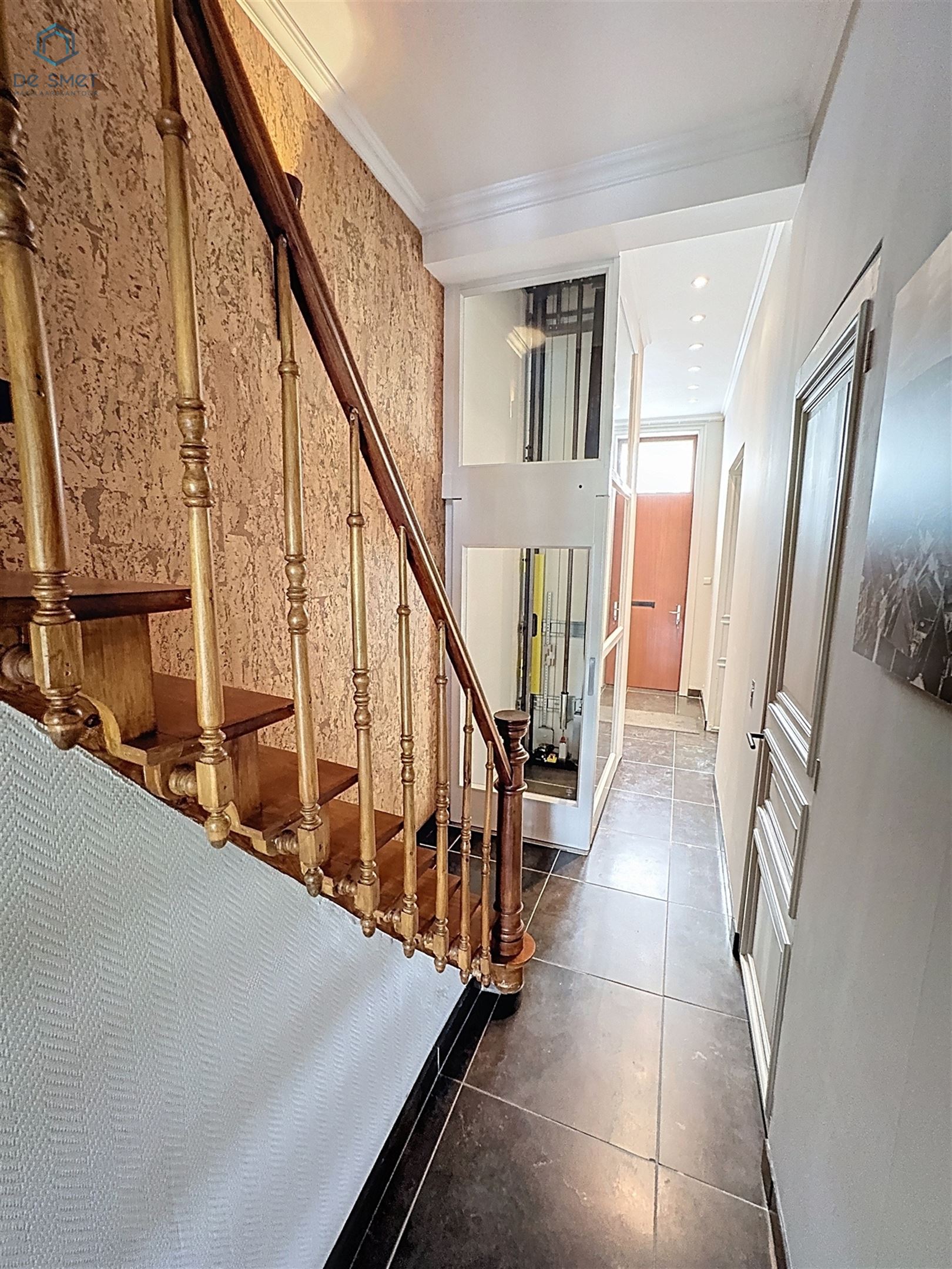Luxe afgewerkte woning met 5 slaapkamers, lift en prachtig zicht op de jachthaven van Geraardsbergen foto 8