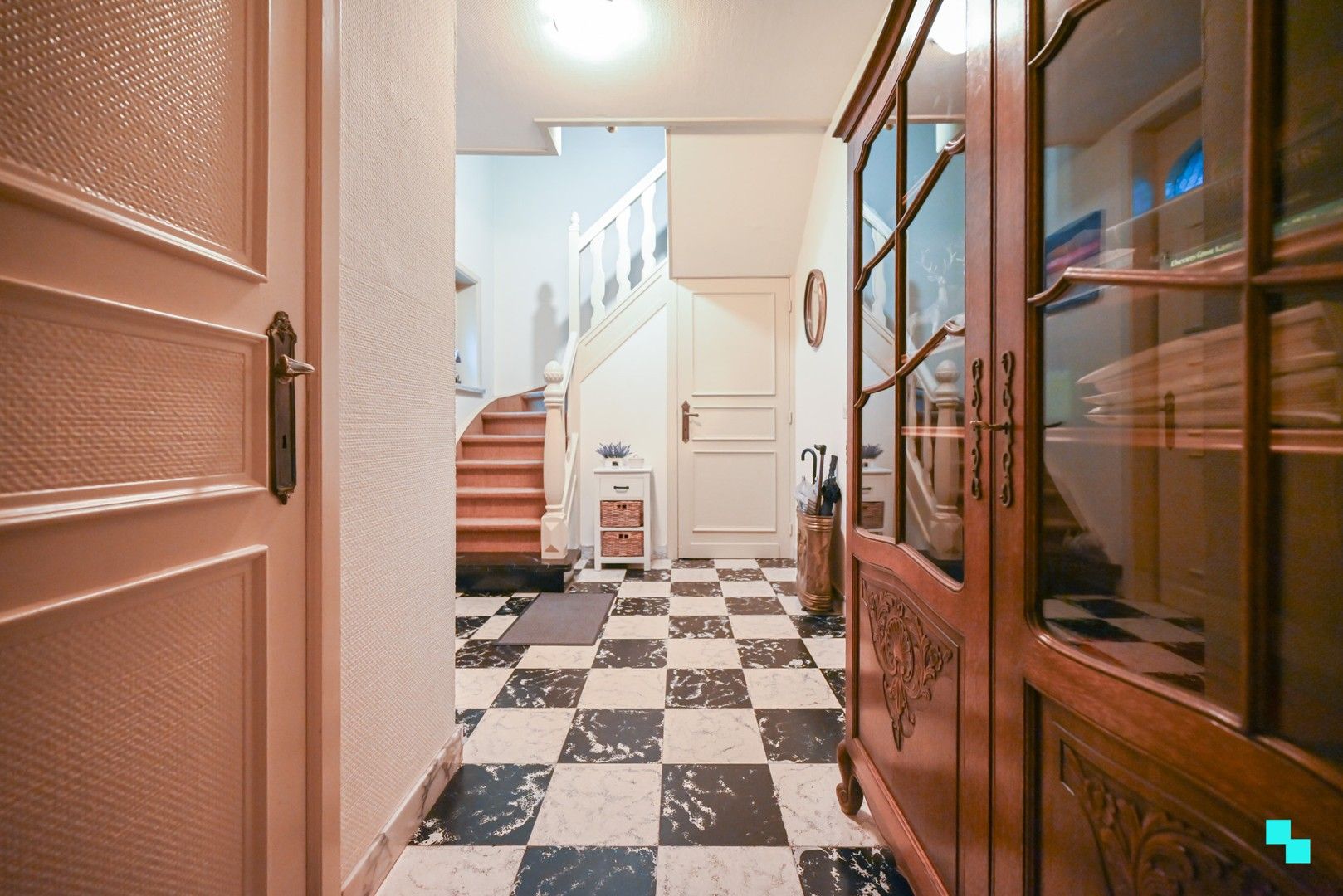 Zeer ruime HOB met vier slaapkamers te Heule foto 4