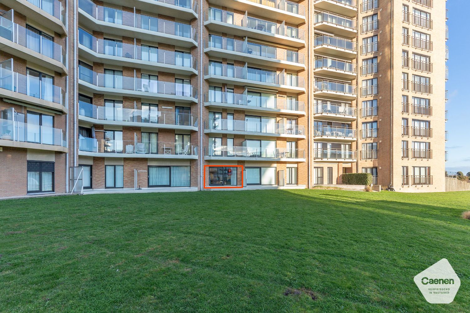 Zuid-west gerichte studio met slaaphoek op A-ligging! foto 8