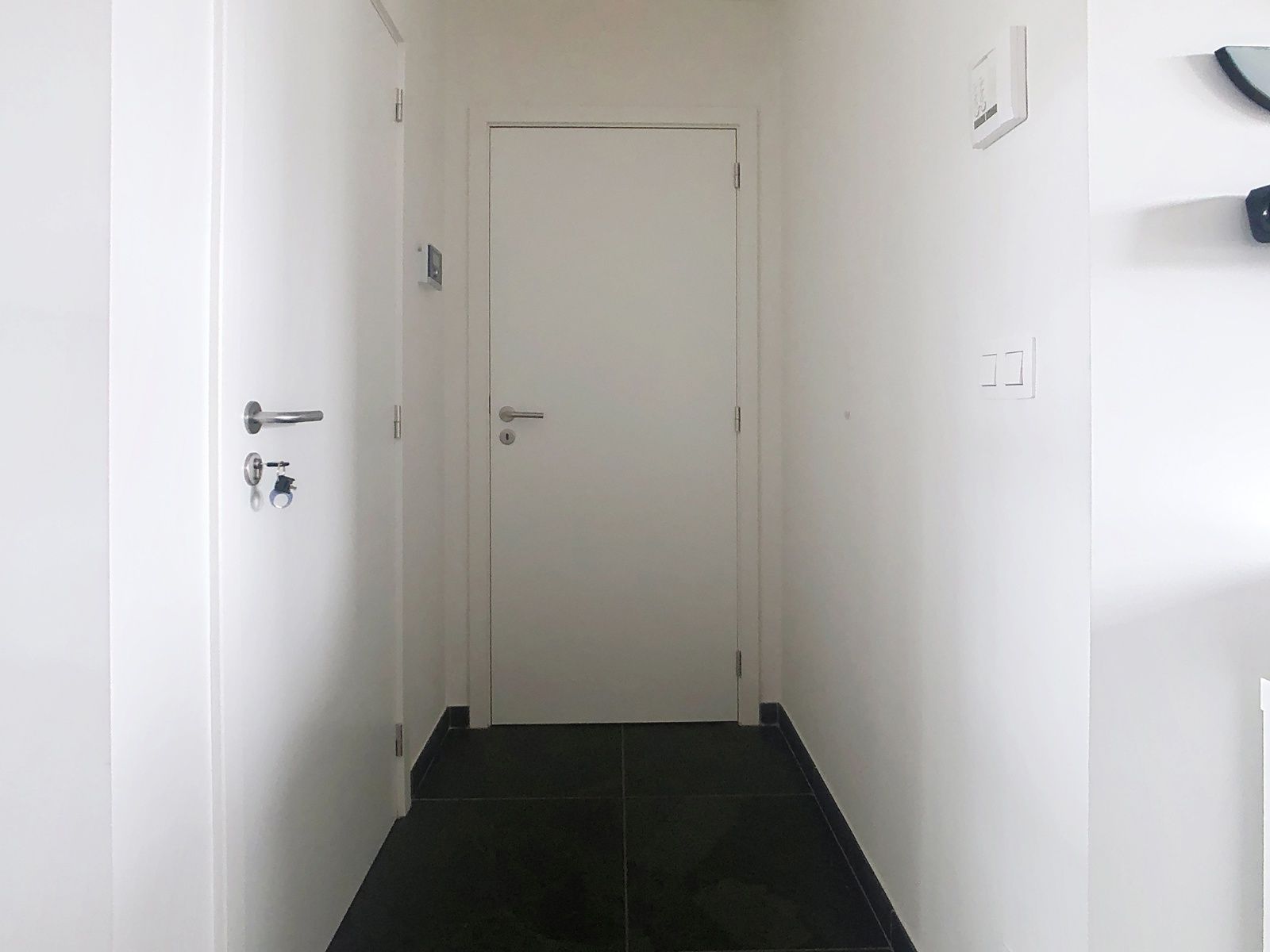 Ruime instapklare duplex met 2 slaapkamers en bureau foto 3