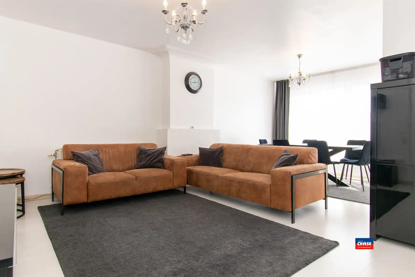 Appartement met 2 slaapkamers + balkon foto {{pictureIndex}}