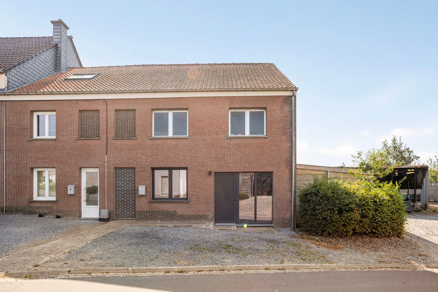 Huis te koop foto {{pictureIndex}}