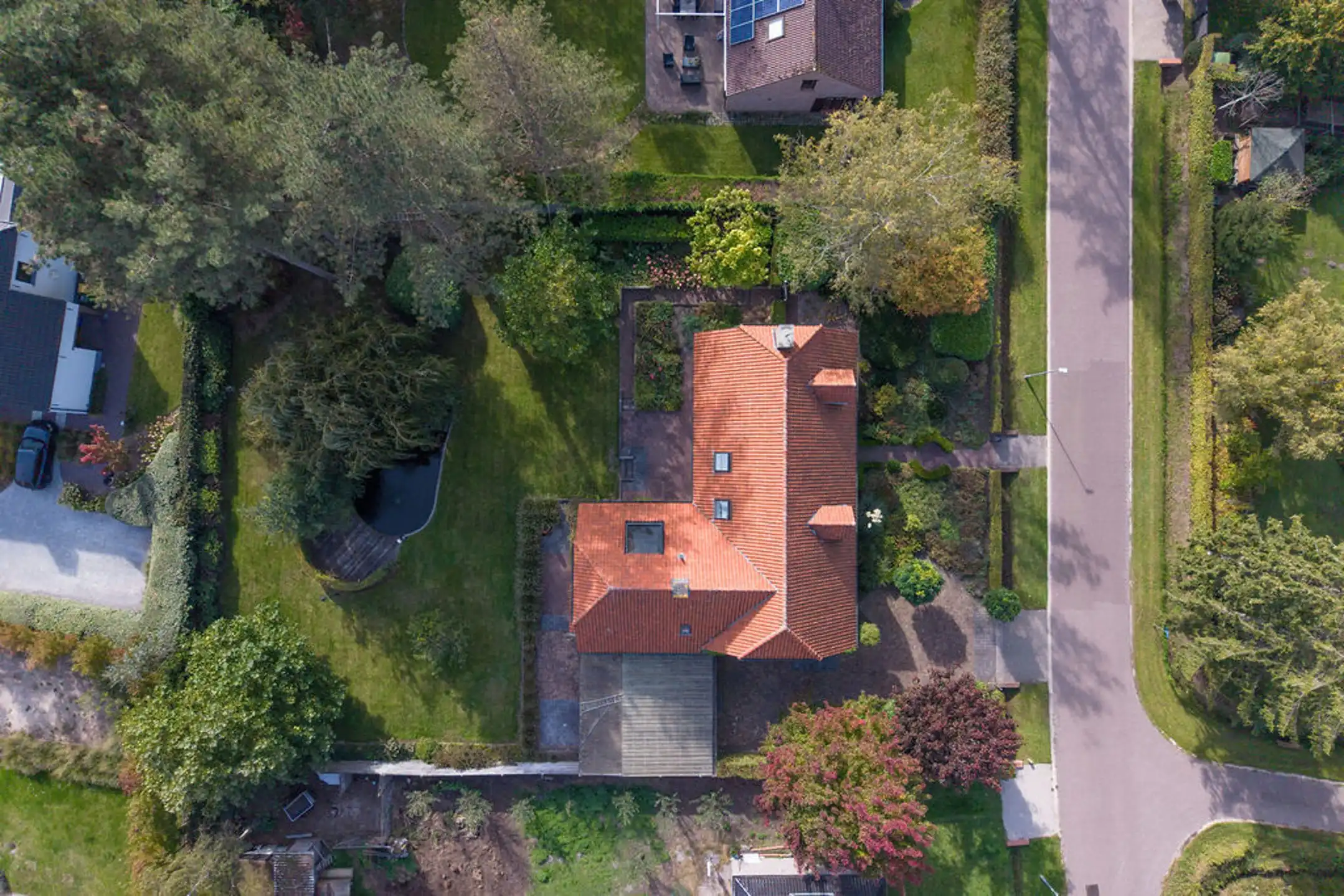 Prachtige  villa van 362 m² op een perceel van 1.754 m²  foto 3