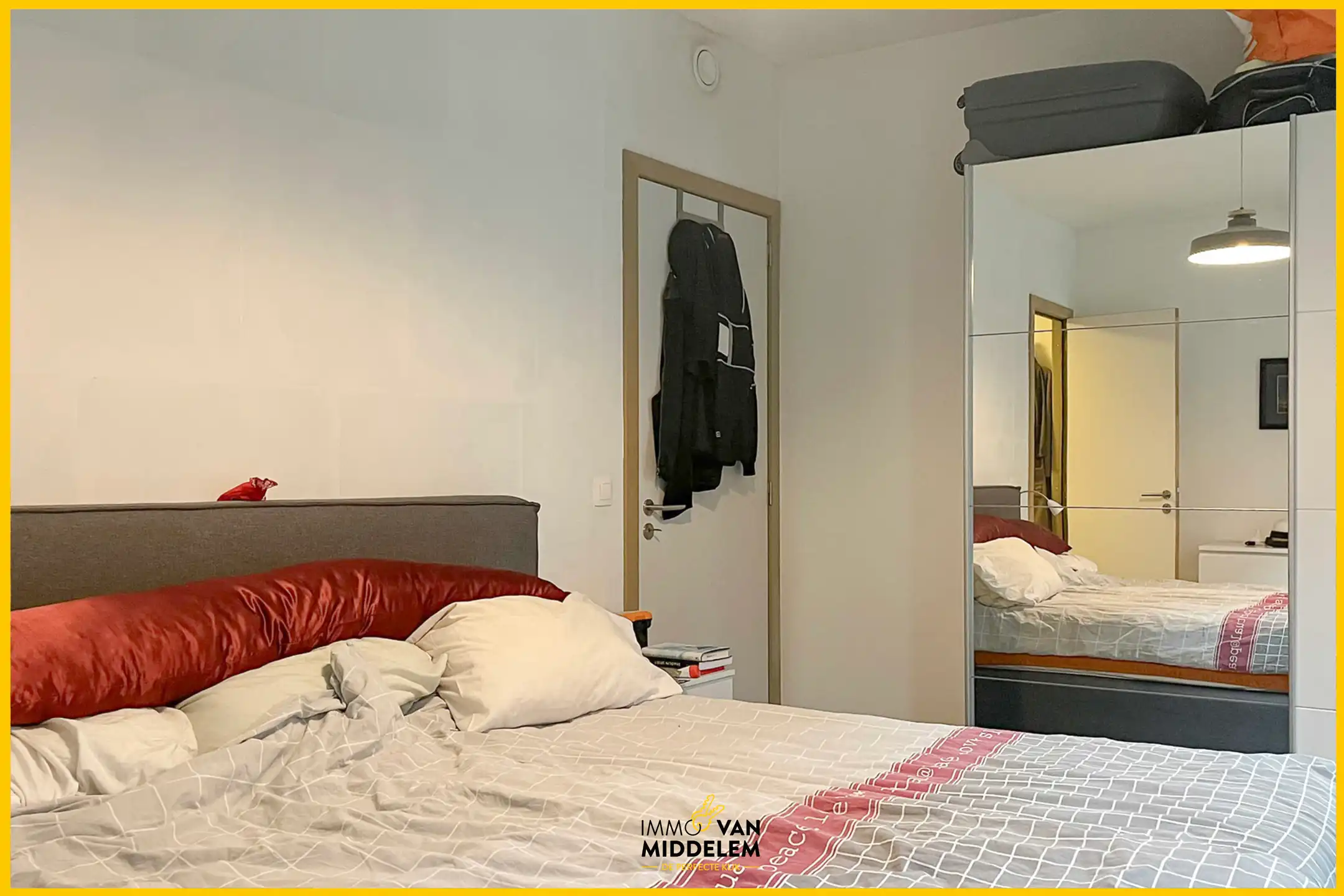 GELIJKVLOERS APPARTEMENT MET 3 SLAAPKAMERS EN STAANPLAATS foto 15