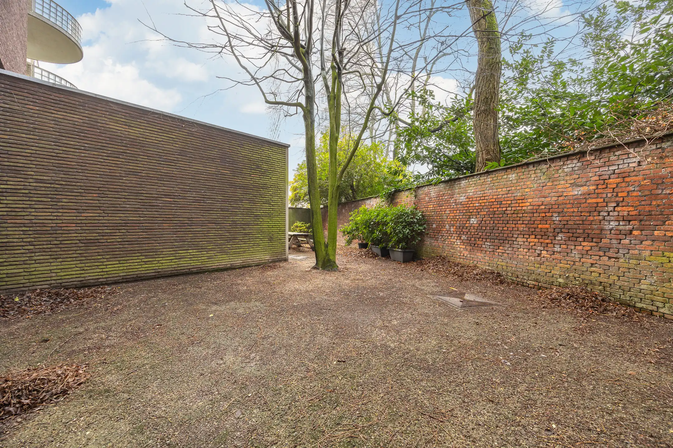 WILRIJK - Modernistisch huis op centrale locatie foto 16