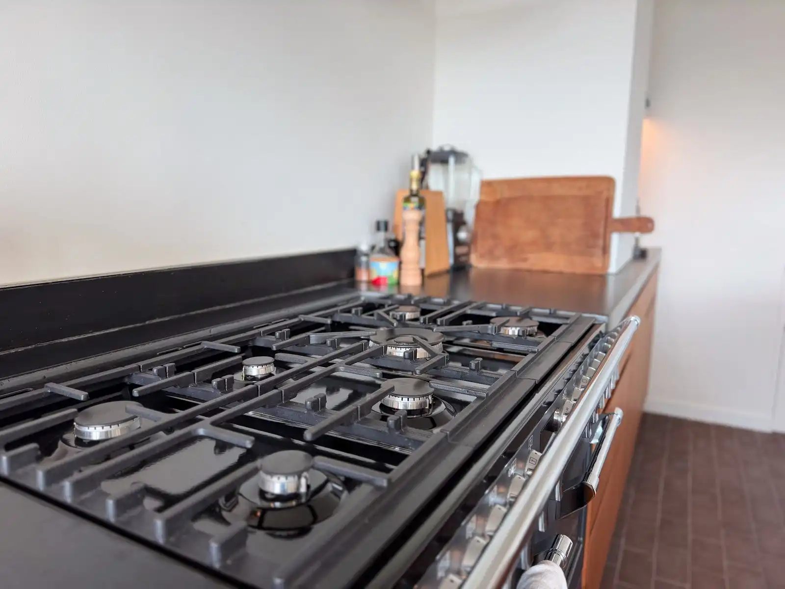 Exclusief appartement met lateraal zeezicht, veel lichtinval en twee grote slaapkamers. foto 8