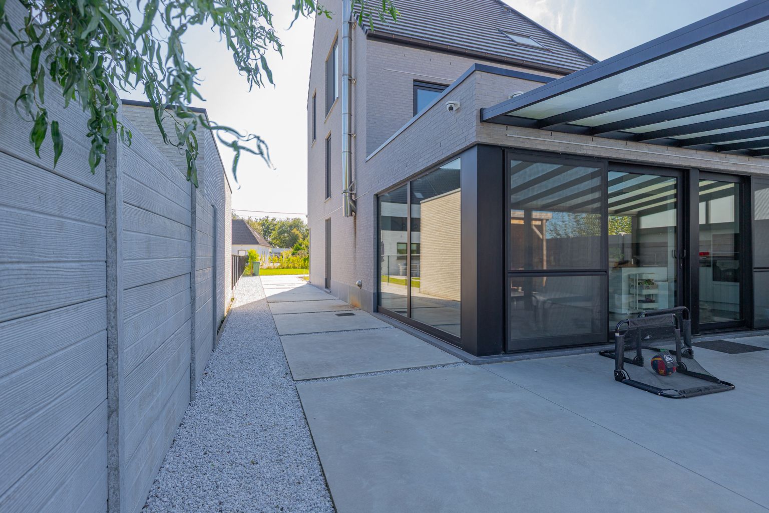 Prachtige nieuwe woning 5 slpk, zonnepanelen én thuisbatterij foto 23