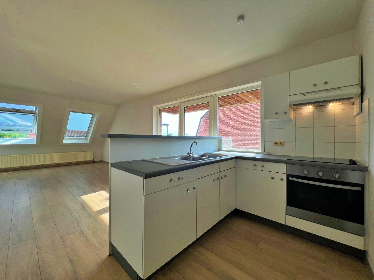 Centraal gelegen en energiezuinig appartement in Lovendegem foto 5