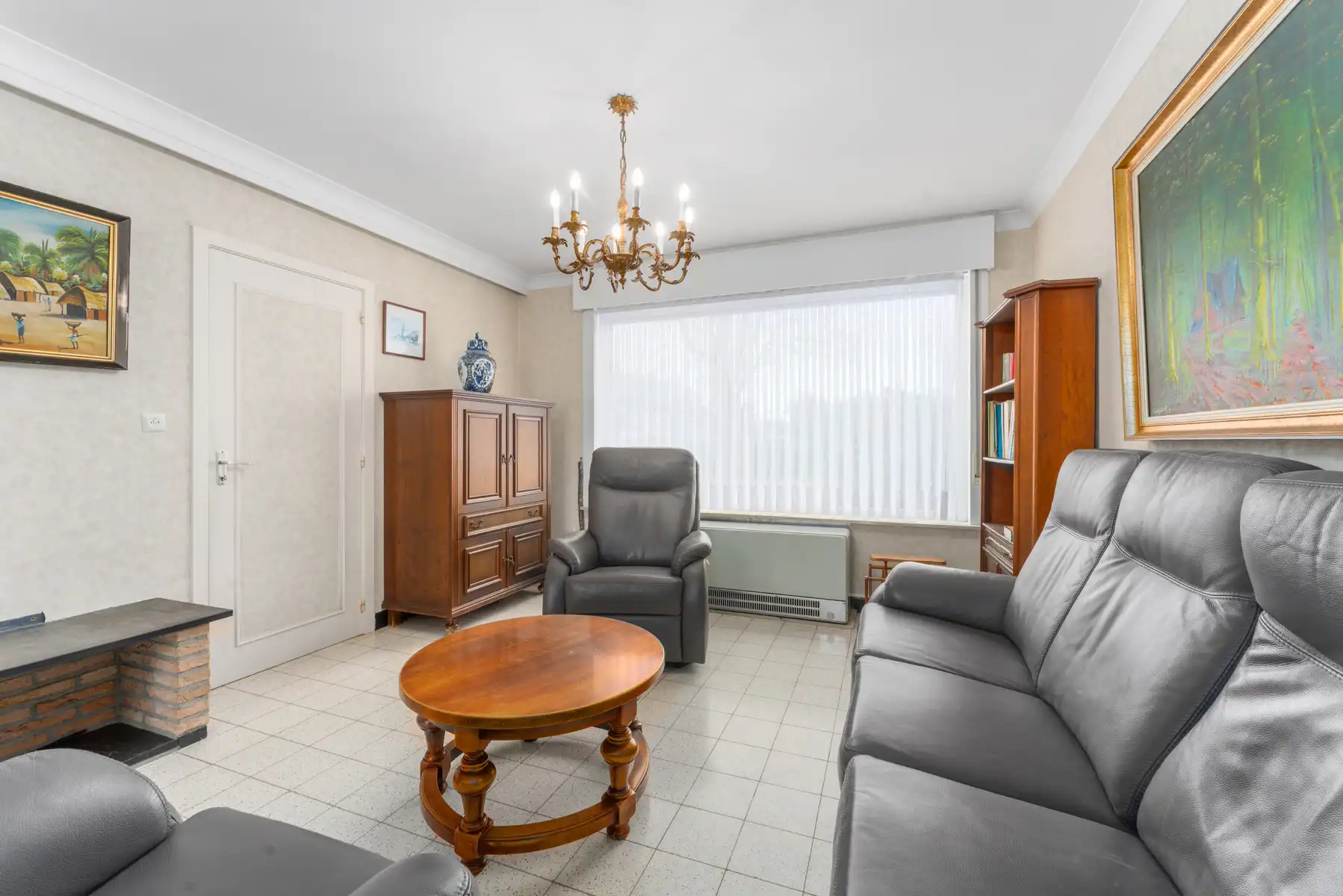 Lichtrijke ruime hoekwoning met 4 slaapkamers, veranda en garage foto 3