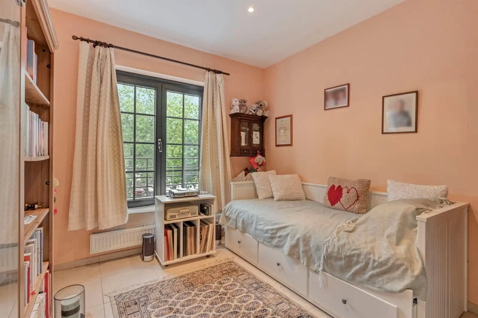 Instapklaar appartement met 2 slpk en ruim terras foto 13