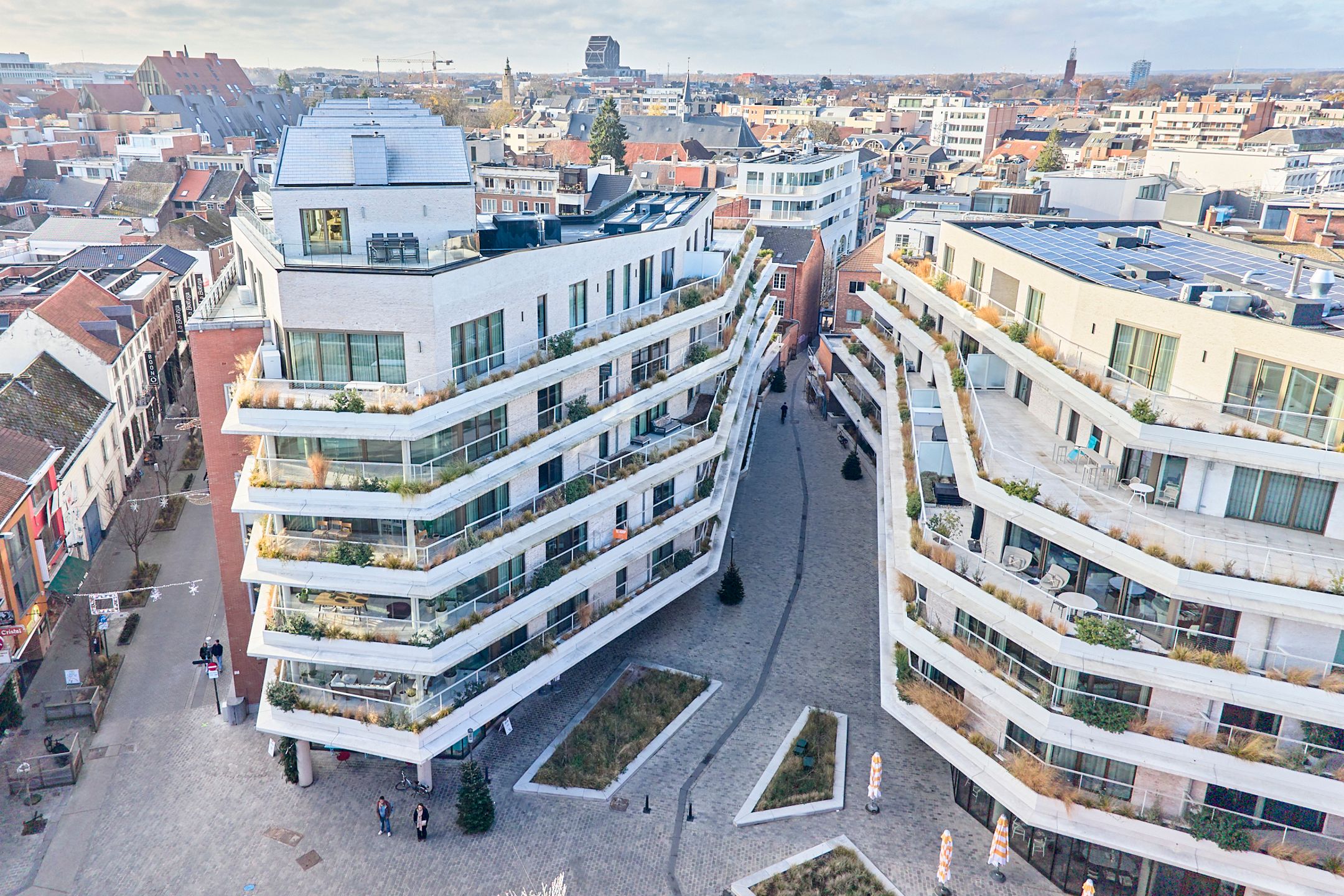 APPARTEMENT MET WINTERTUIN, 138m², 2 SLAAPKAMERS 2 BADKAMERS foto 17