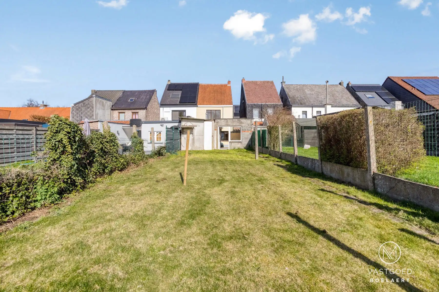 Te renoveren halfopen woning met zonnige tuin in rustige straat nabij Aalst foto 21