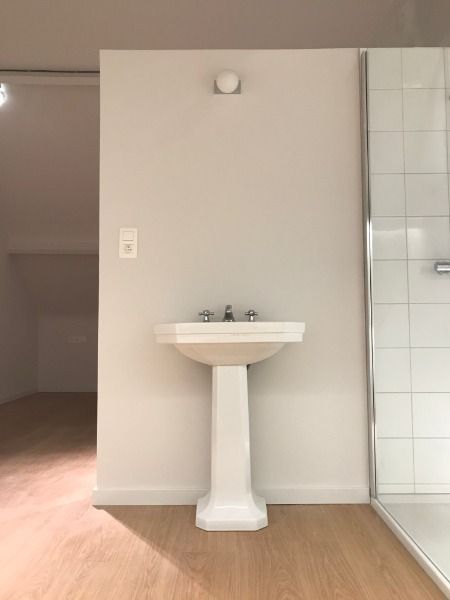 --- NIEUW --- Prachtig karaktervol vernieuwd 1-slaapkamerappartement met 2 autostaanplaatsen. foto 7