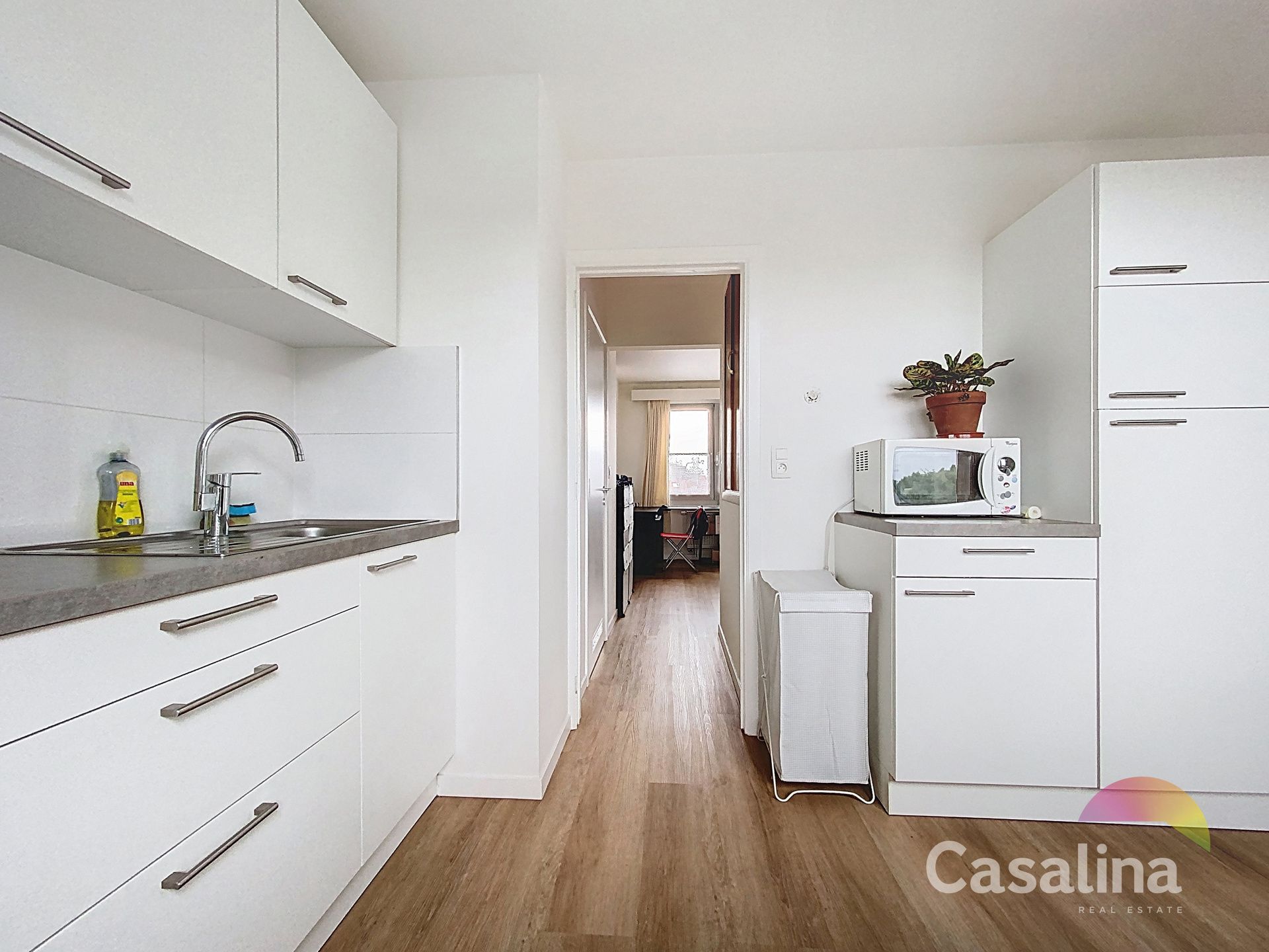 STUDIO - PENTHOUSE van 38m², volledig gerenoveerd foto 2