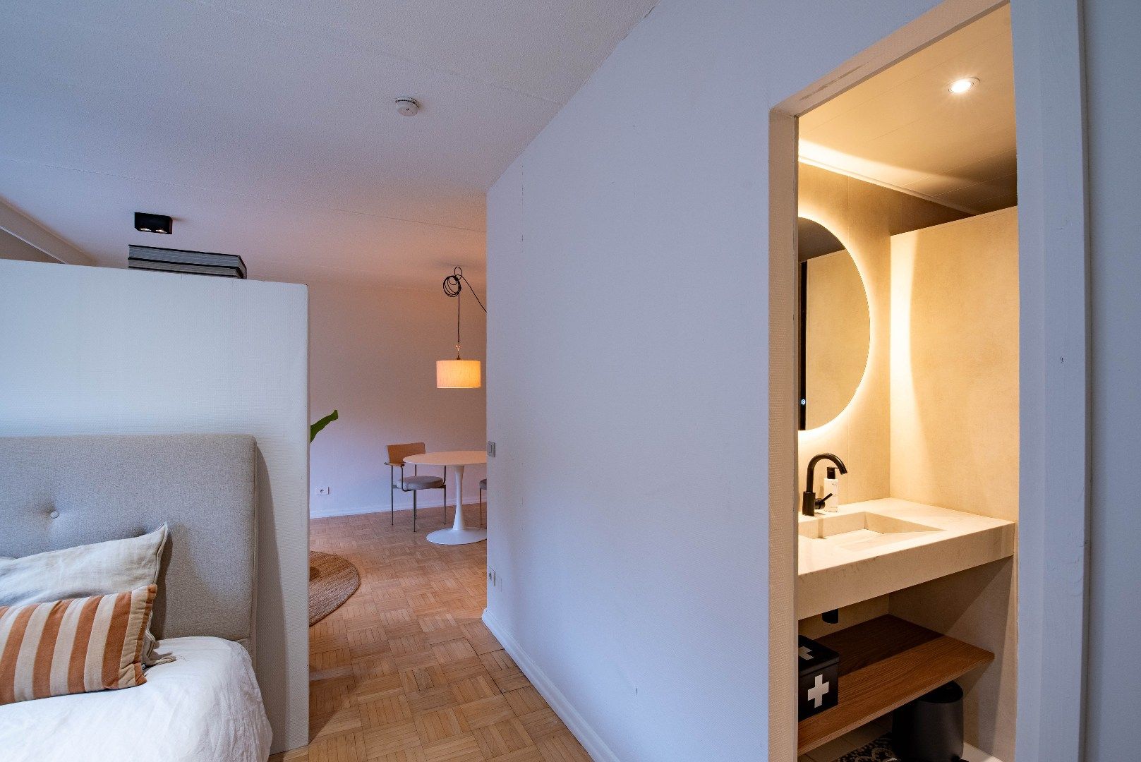 Luxueuze gemeubelde studio aan de Grote Markt foto 11