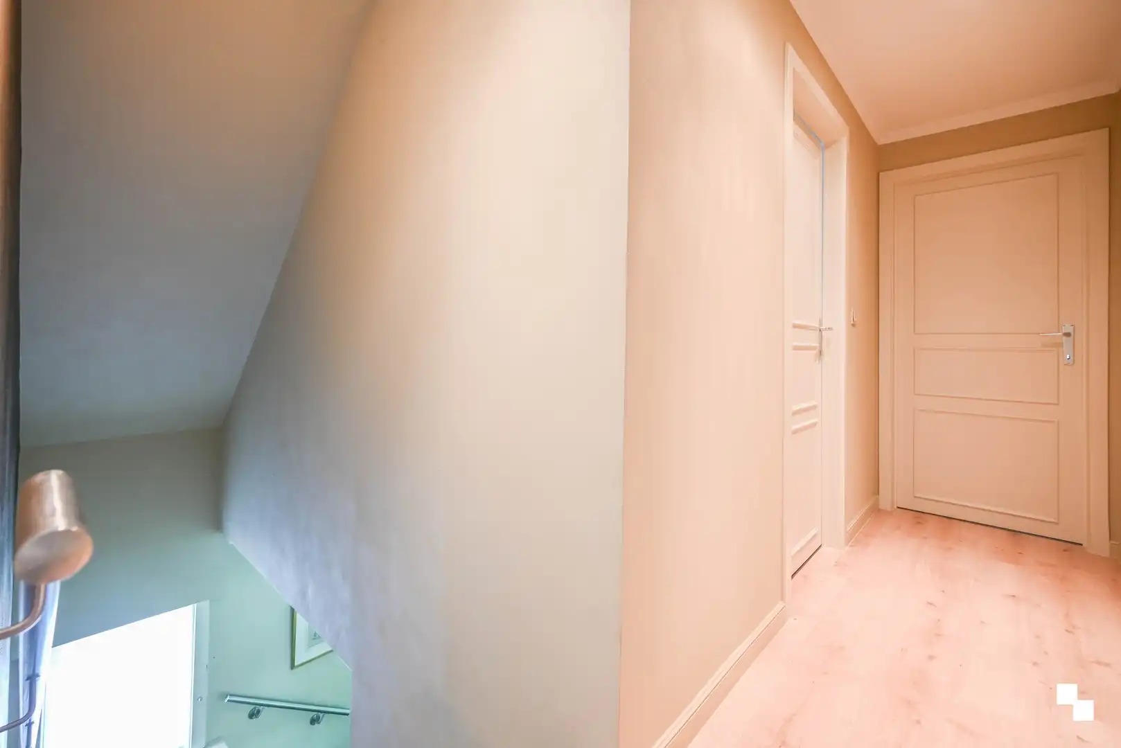 Charmante, goed onderhouden woning met werkplaats foto 22