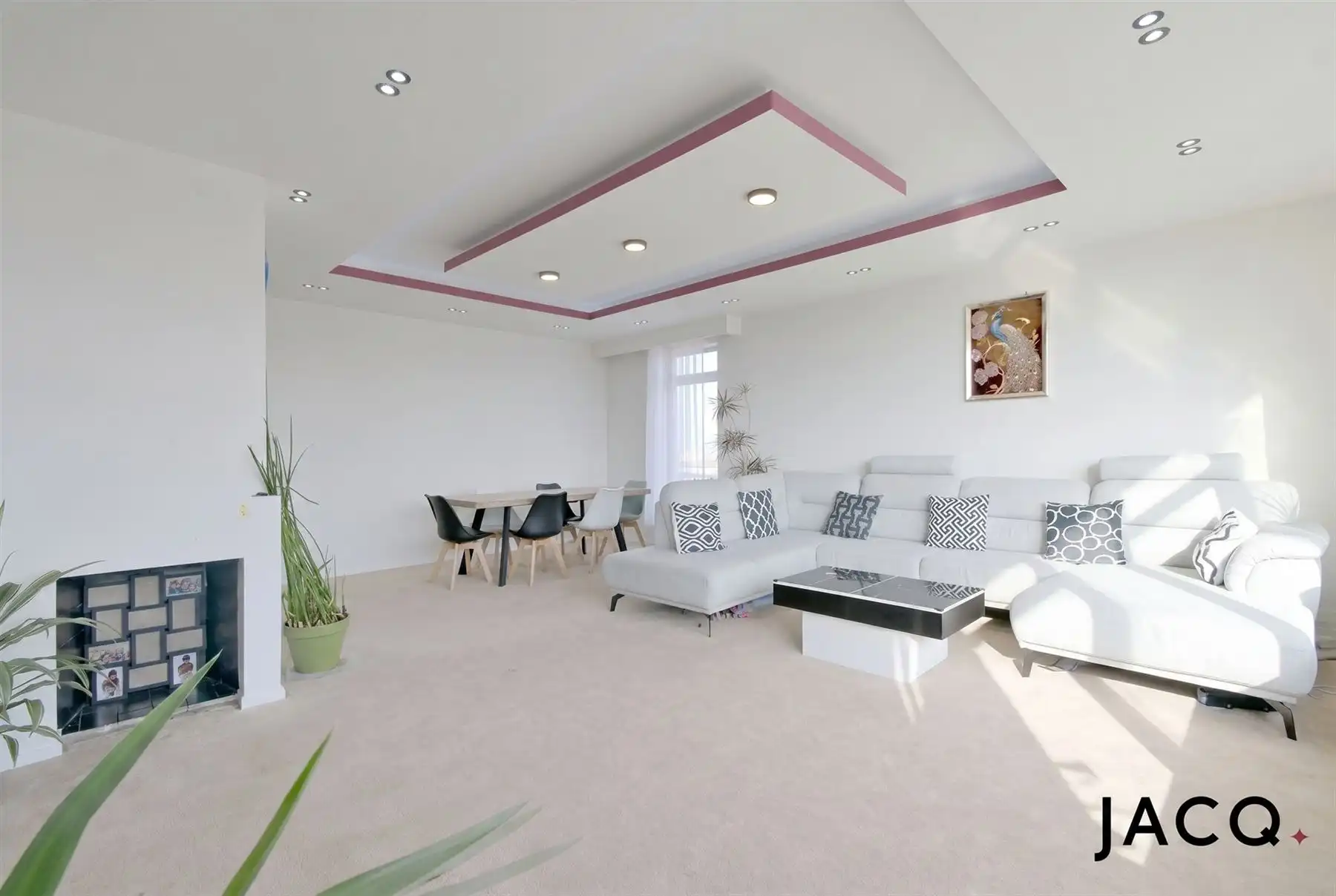 Gerenoveerd, ruim appartement op toplocatie! foto 2