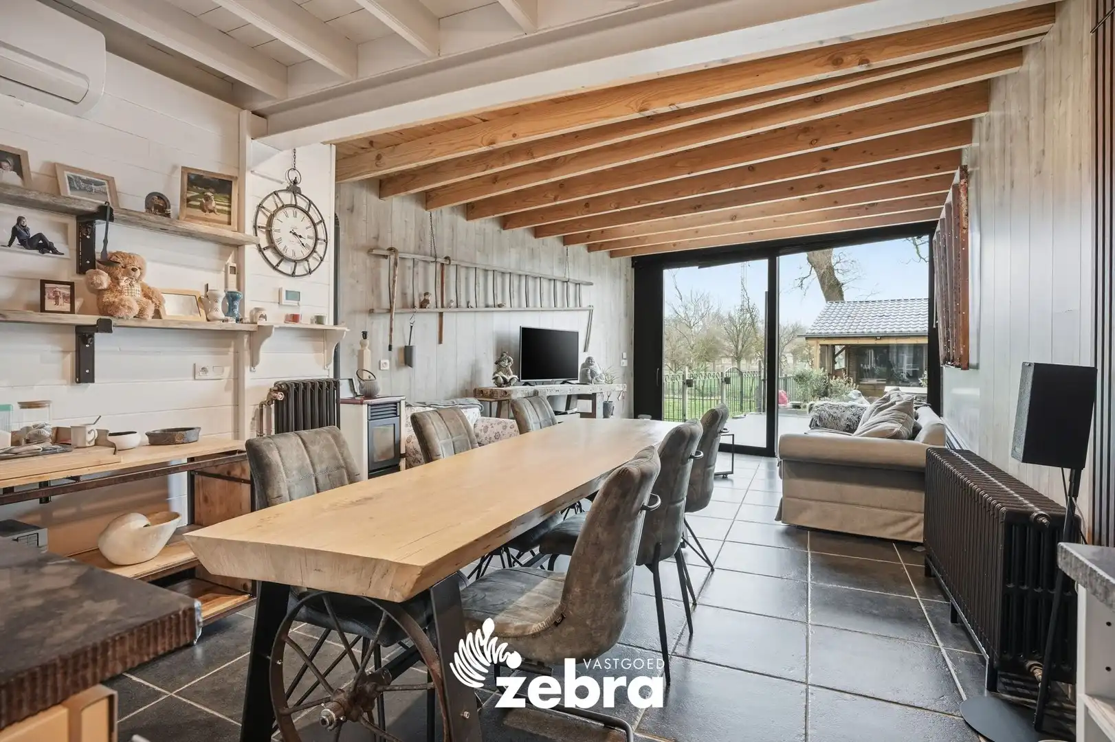 Instapklare en volledig gerenoveerde woning (EPC A) op topligging vlakbij Calmeynbos en de Krakeelduinen in De Panne! foto 2