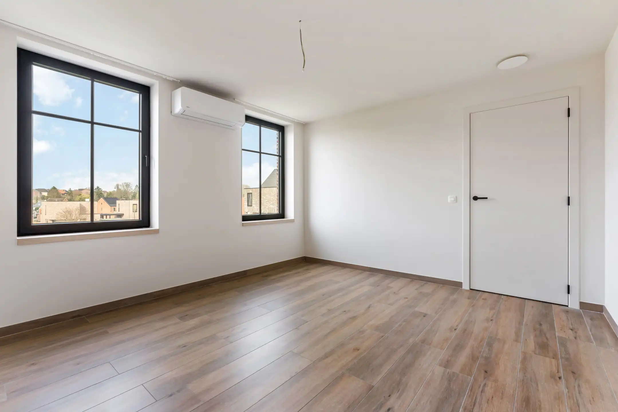 Charmante nieuwbouwwoning met carport te Zichen.  foto 11