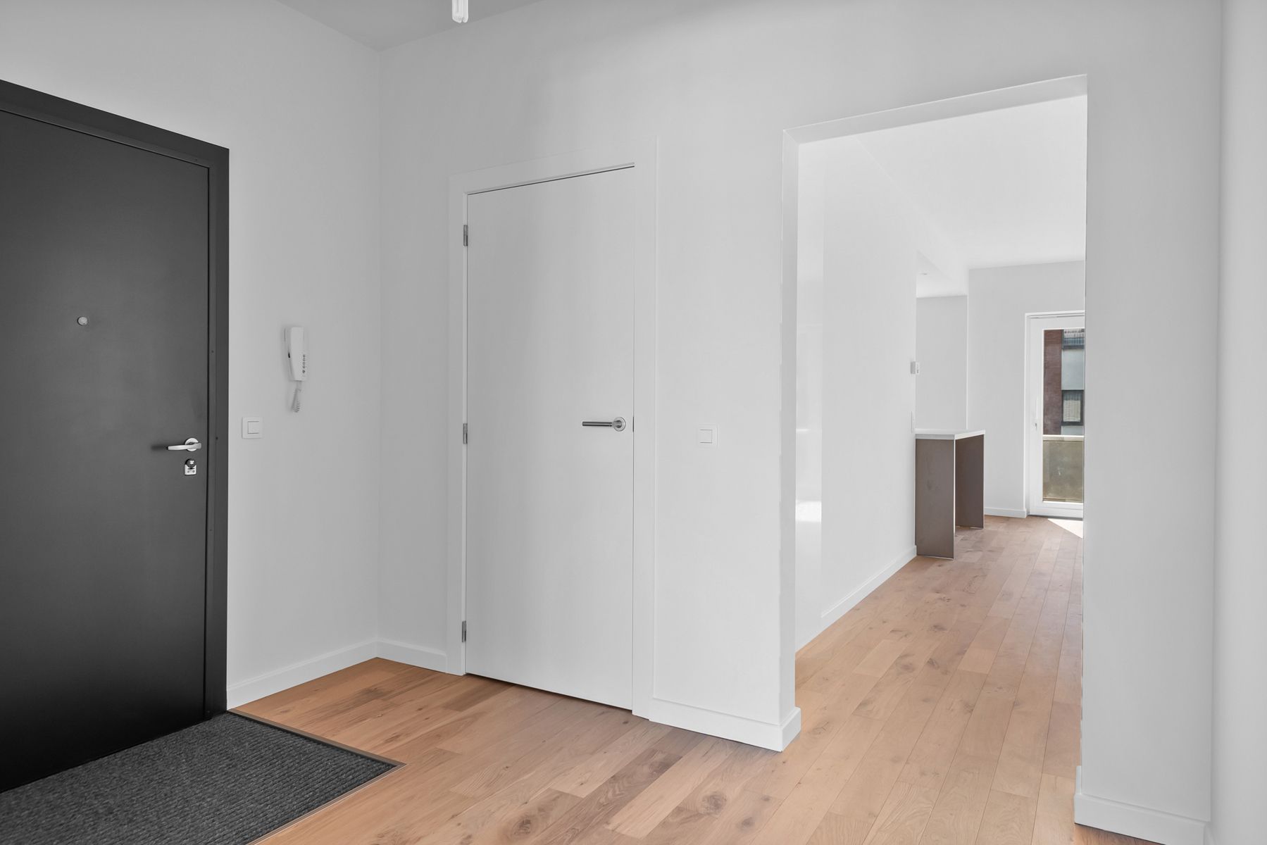  Instapklaar, energiezuinig & volledig gerenoveerd appt.  foto 2