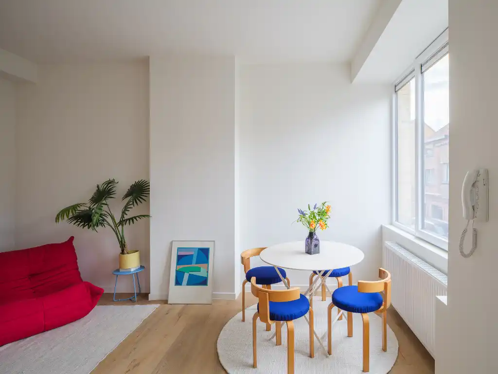 Opbrengsteigendom met 3 vergunde studio's op topligging in Gent foto {{pictureIndex}}