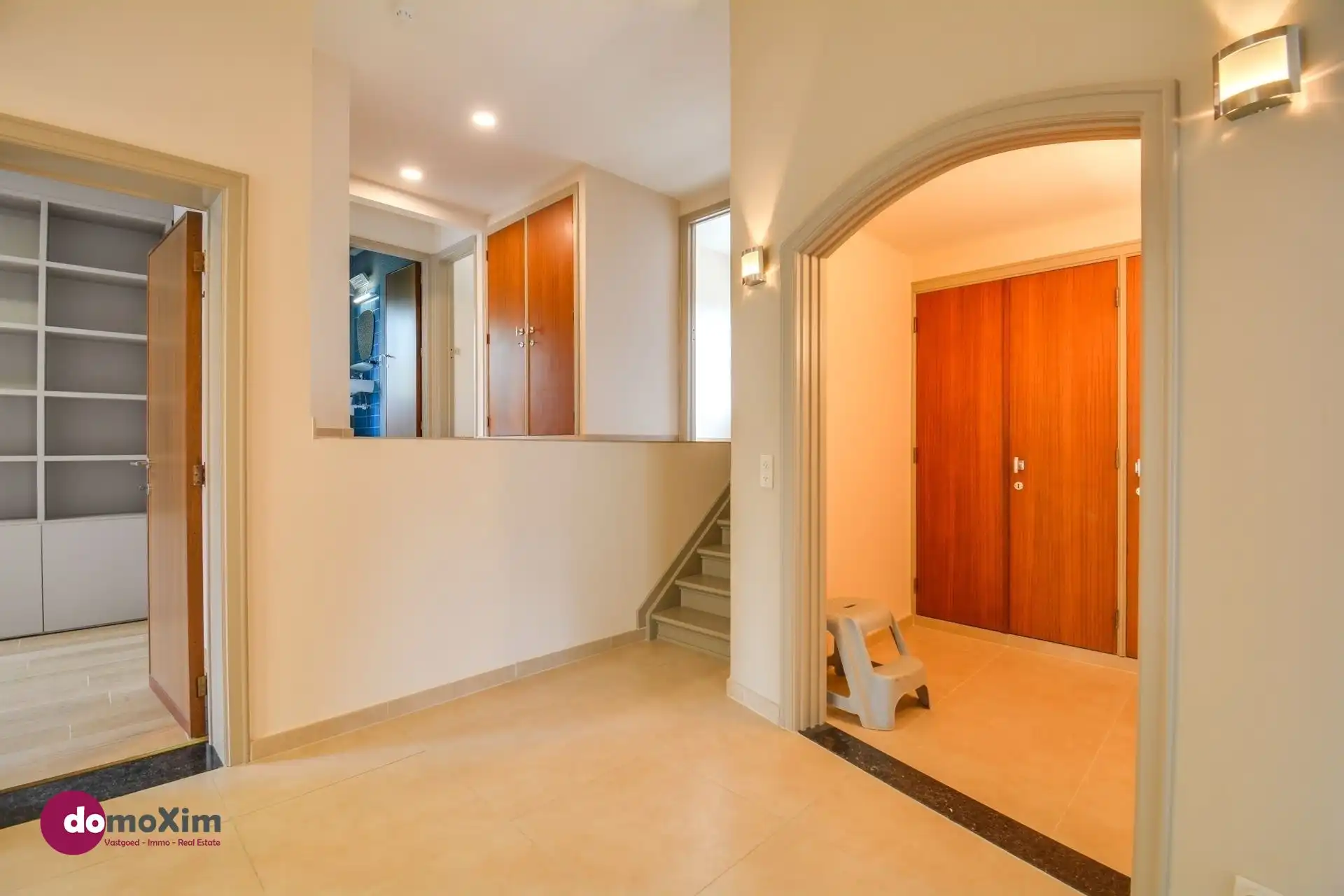 Ruime woning met kantoorruimte in het centrum van Hever foto 8