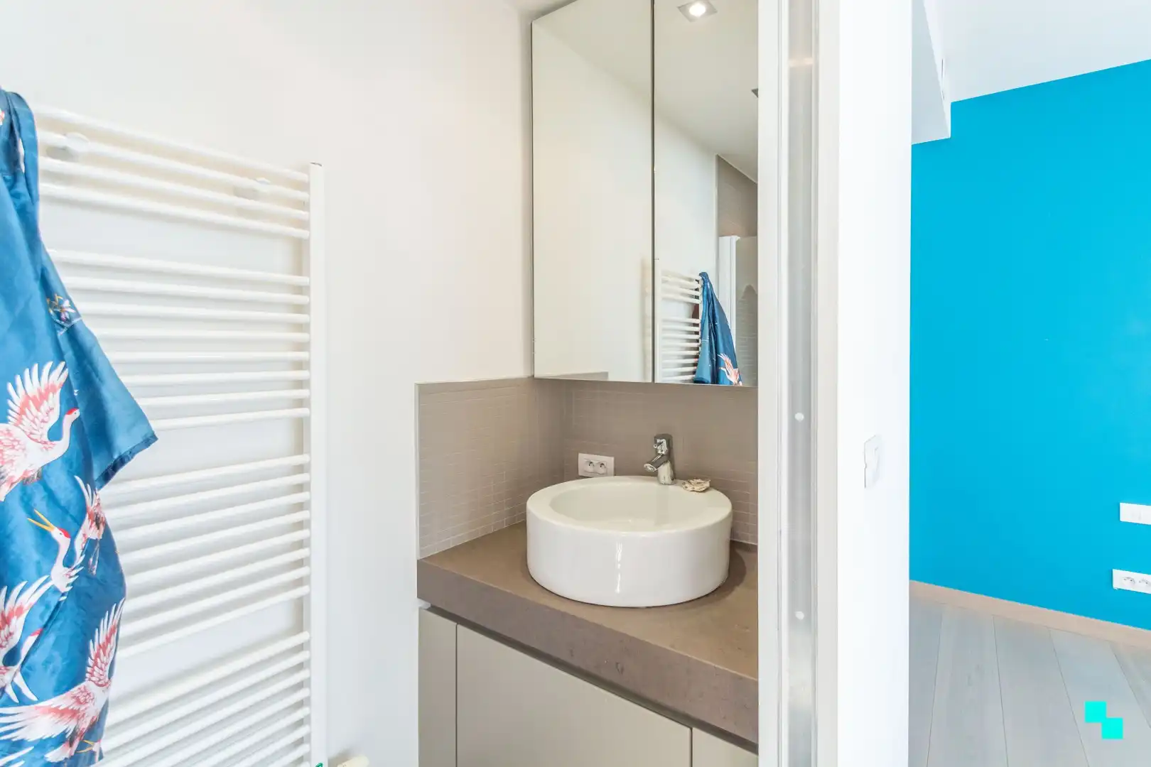 Lichtrijk twee slaapkamerappartement met tuin te Gent foto 13