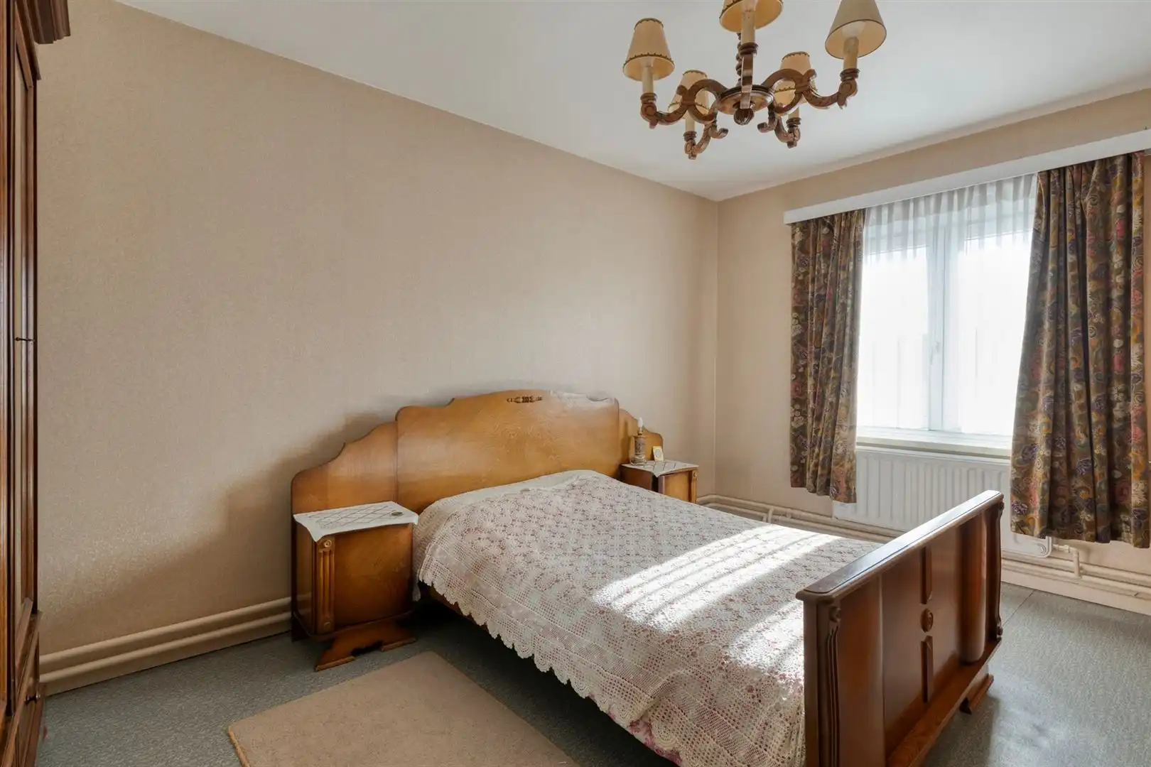 Rustig gelegen open bebouwing met grote garage en 3 slaapkamers op een perceel van 500 m². foto 11