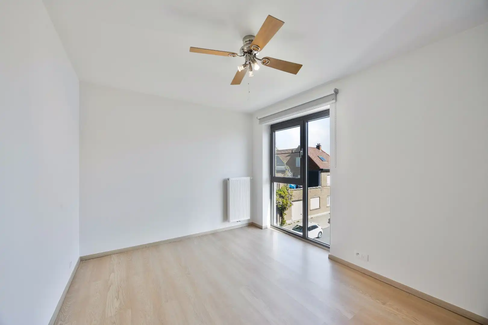 App te huur nabij centrum Halle: 2 slpks, terras, parking + kelder foto 14