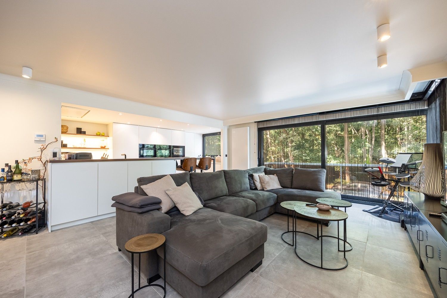 Ruim en lichtrijk 3-slaapkamer appartement met zicht op groen en ruim terras foto 3