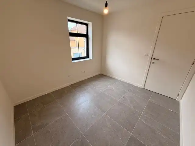 Halfopen nieuwbouwwoning met 4 slaapkamers gelegen te Opitter. foto 17