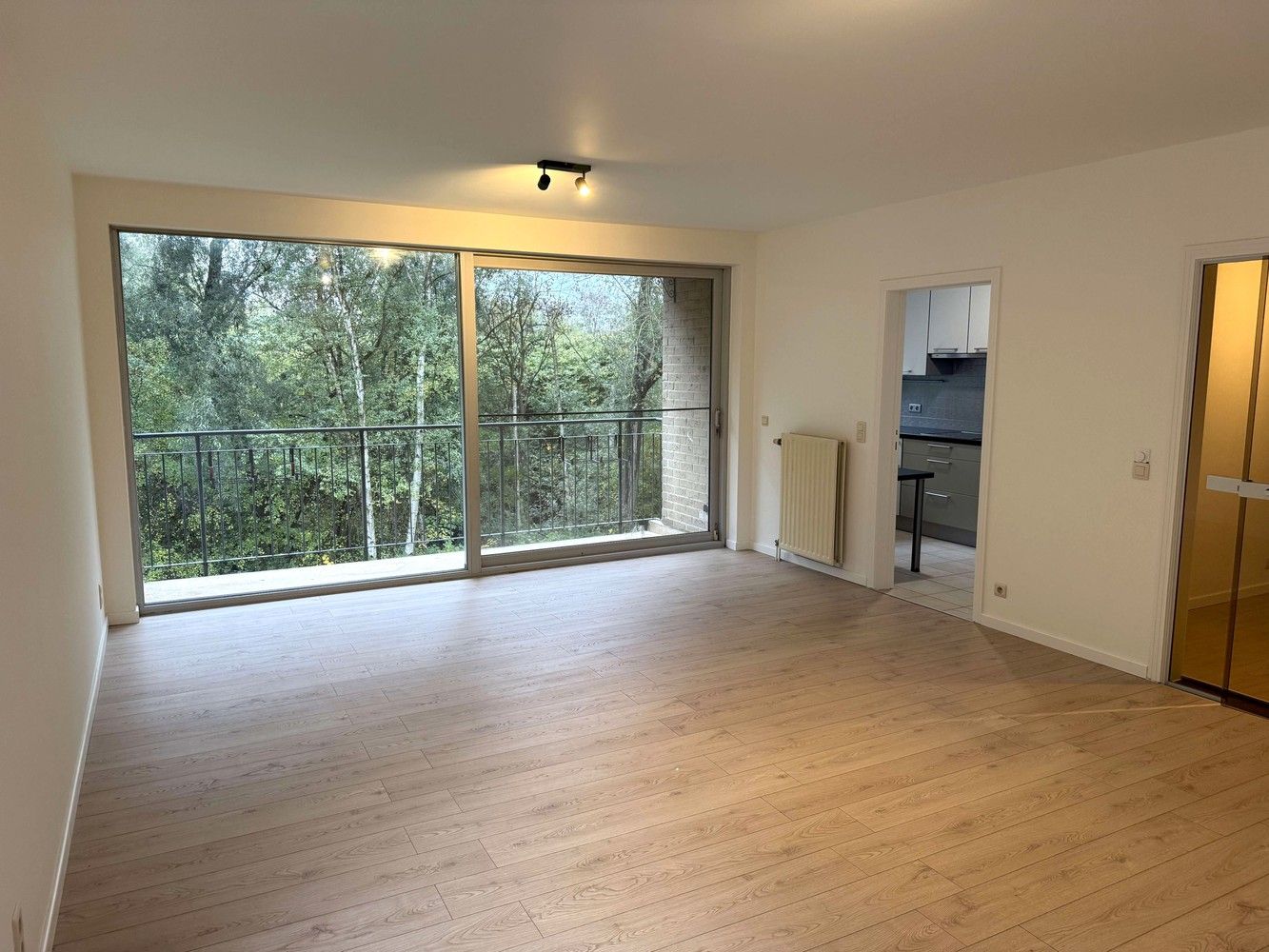 Instapklaar appartement met 2 slaapkamers en binnenstaanplaats in groene omgeving vlakbij Leuven foto 4