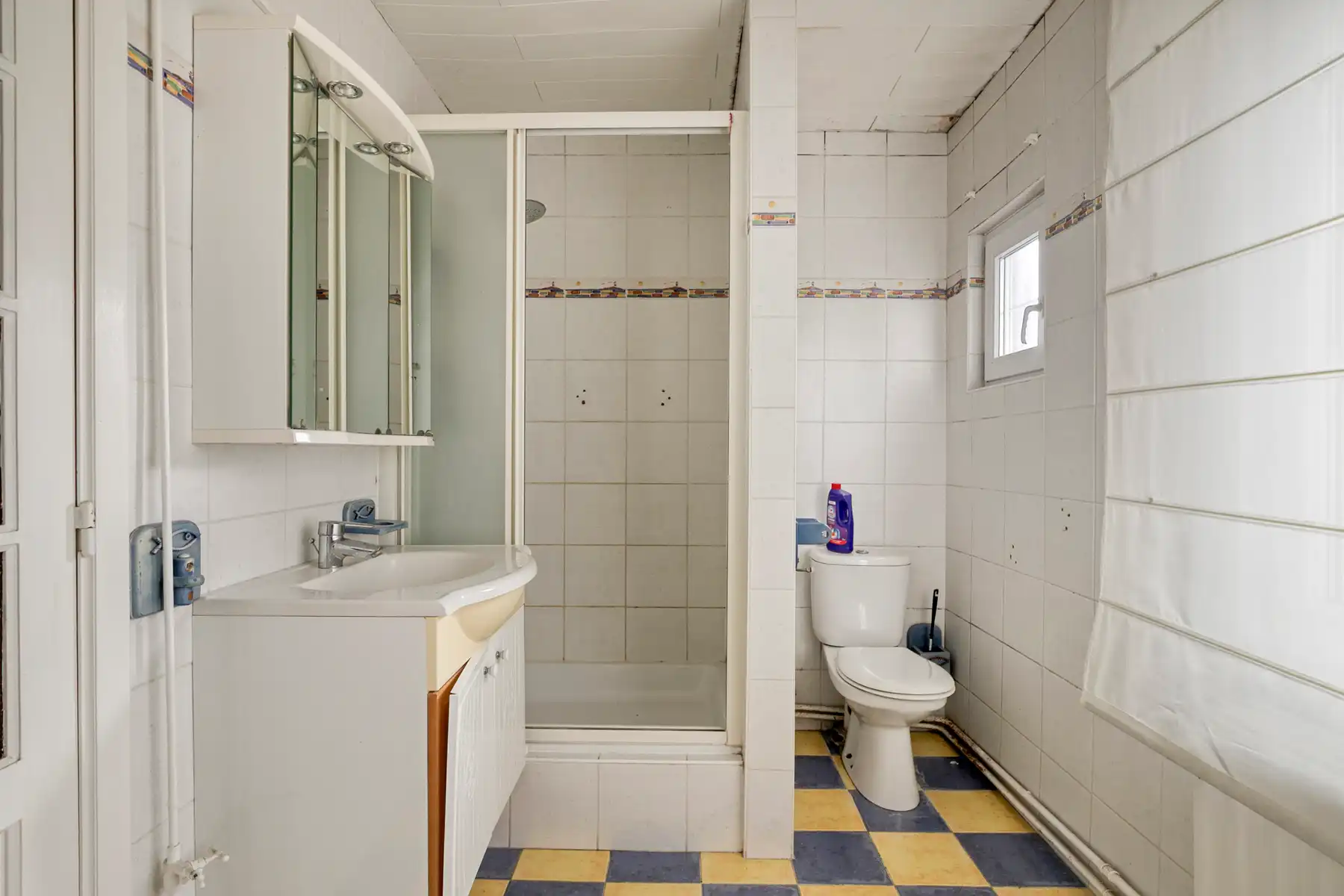 Eengezinswoning met 3 kamers, inrichtbare zolder en tuin foto 12