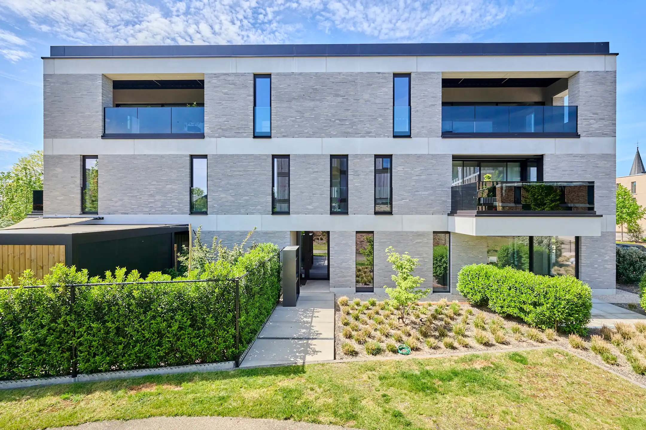 LUXUEUS GEMEUBELD APPARTEMENT MET TERRAS foto 13
