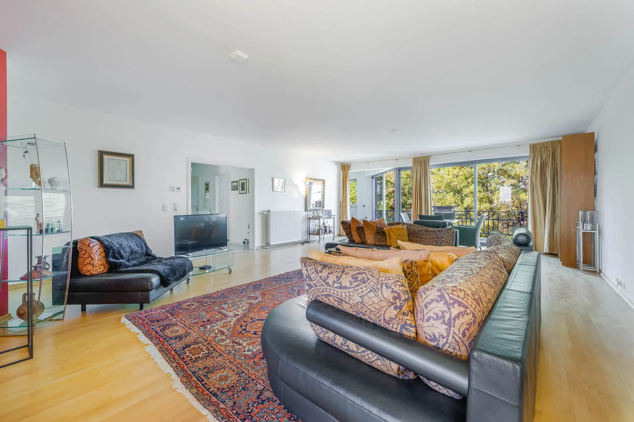 Luxe duplex-penthouse tussen Chatelain en Flagey foto {{pictureIndex}}