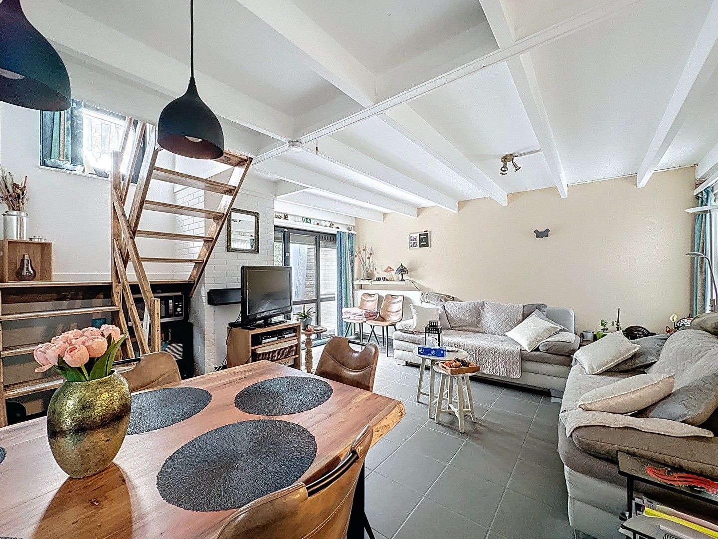 Instapklare vakantiewoning met zonnige tuin en veel privacy in Domein Sunparks. foto 2