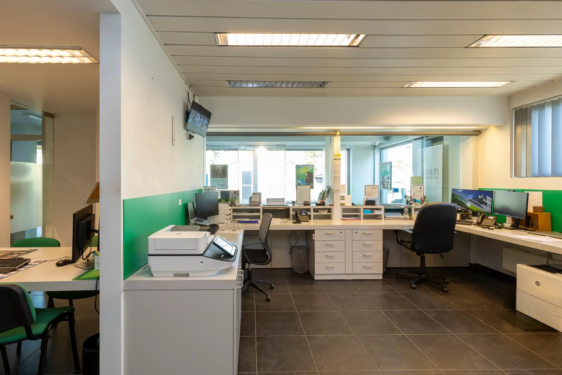 Kantoorgebouw te koop in Waarschoot – uitstekende ligging en energiezuinig! foto 6