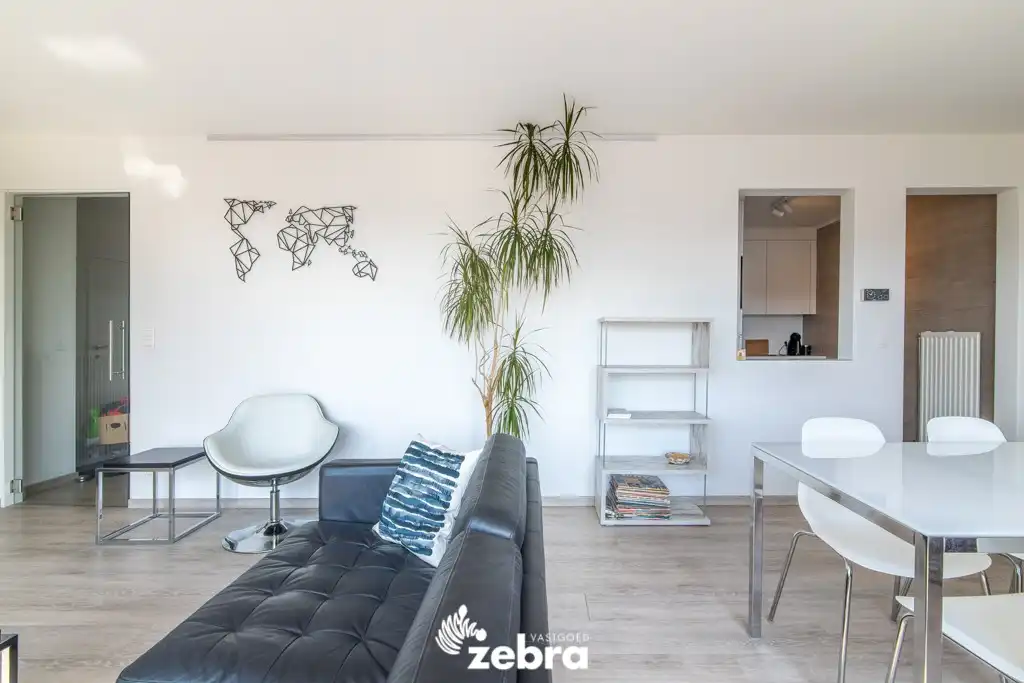 Goed onderhouden appartement met 3 slaapkamers in centrum Tielt! foto 8