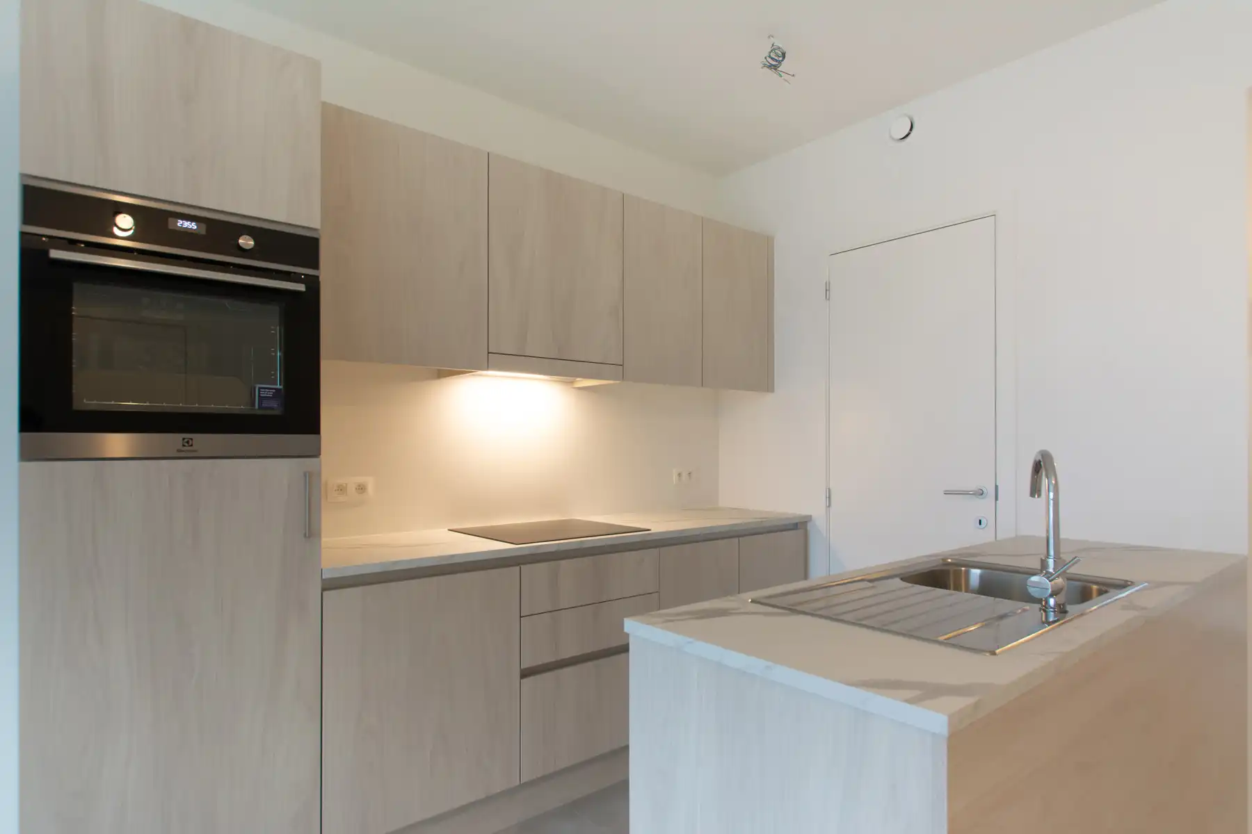 Prachtig Modern nieuwbouwappartement met 2slpk. en terras foto 4