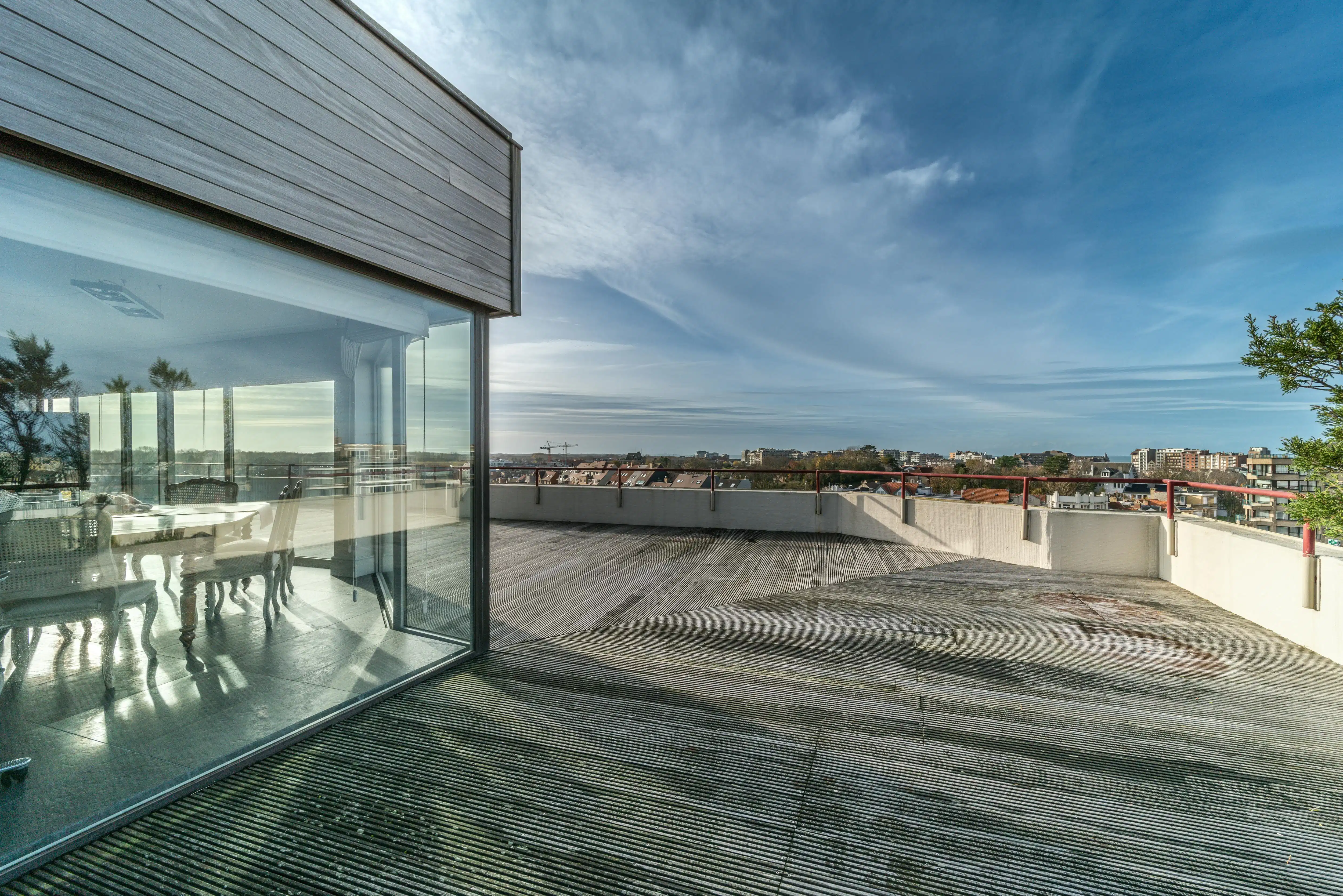 Penthouse met magnifiek zicht op de markt van De Panne foto {{pictureIndex}}