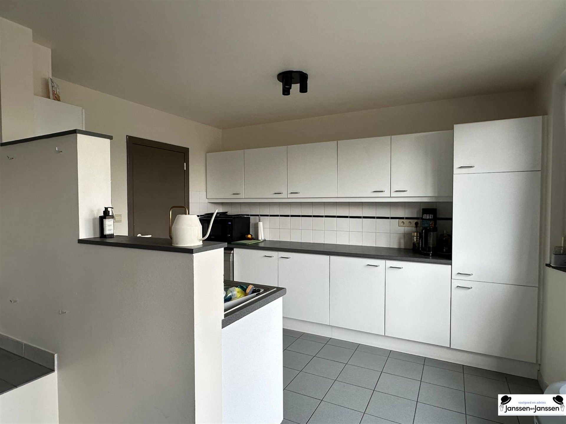 Gezellig appartement met 2 slaapkamers foto 5