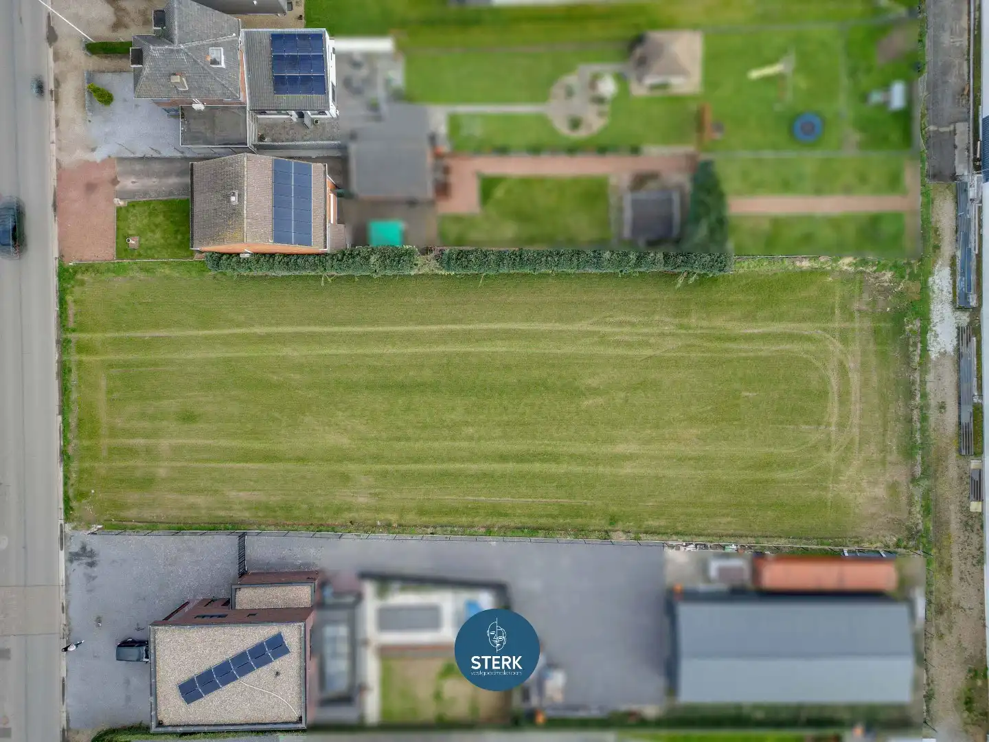 TE VERKAVELEN GRONDEN IN WOON- EN KMO-GEBIED NABIJ DE GRENS !  foto 2