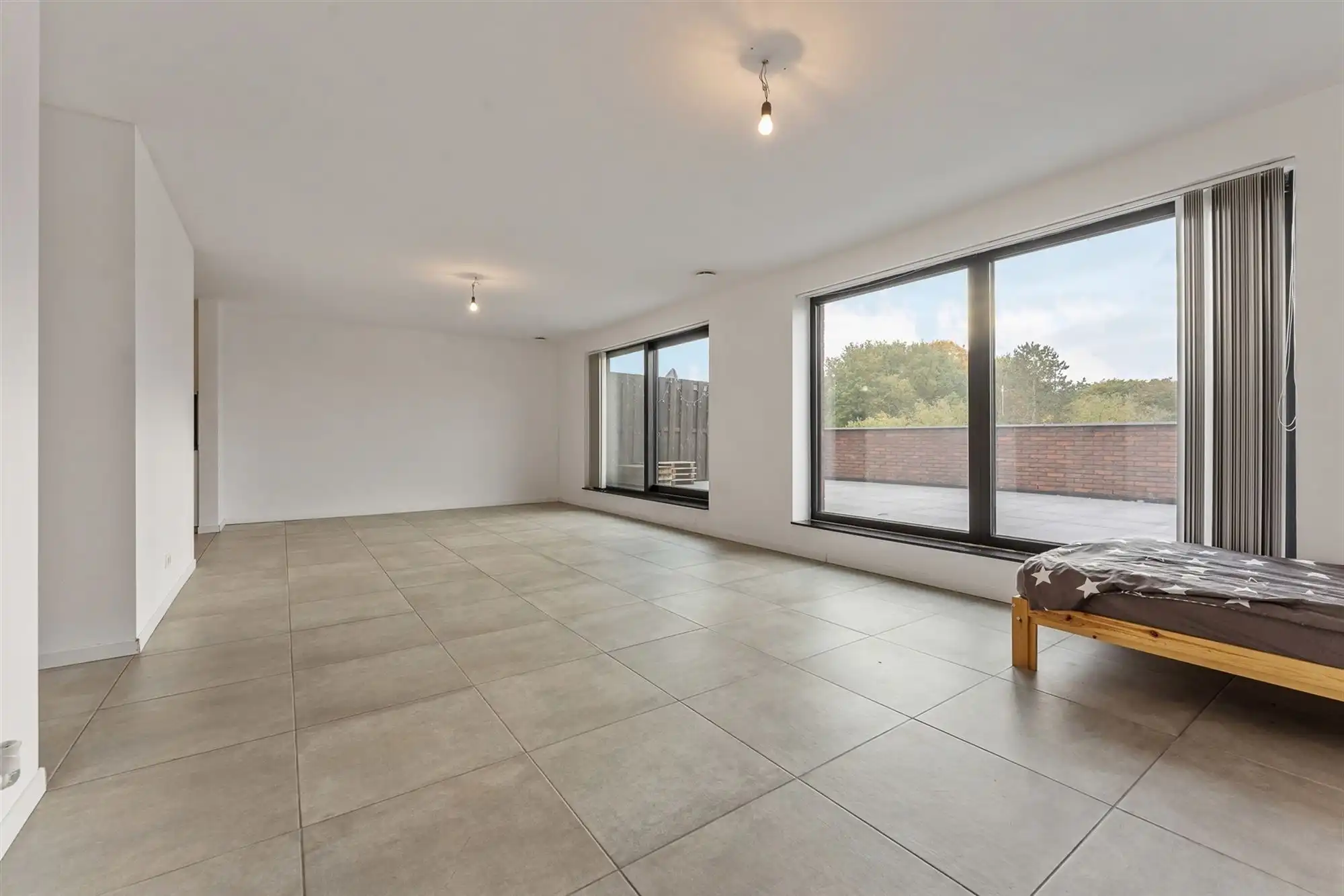 RUIM RECENT APPARTEMENT (2023) MET 2 SLAAPKAMERS TE KORSPEL foto 8