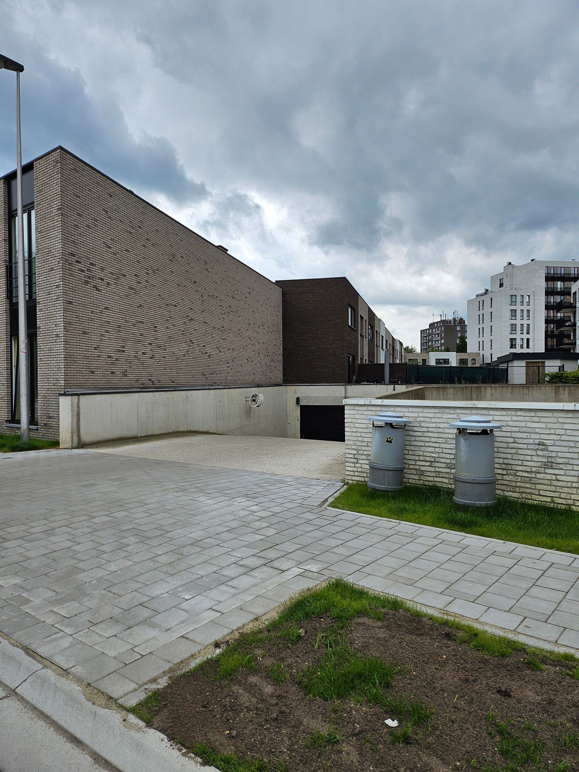 Ondergrondse autostandplaats in Res. Hasselt-West op de Hendrik van Veldekesingel. foto 8