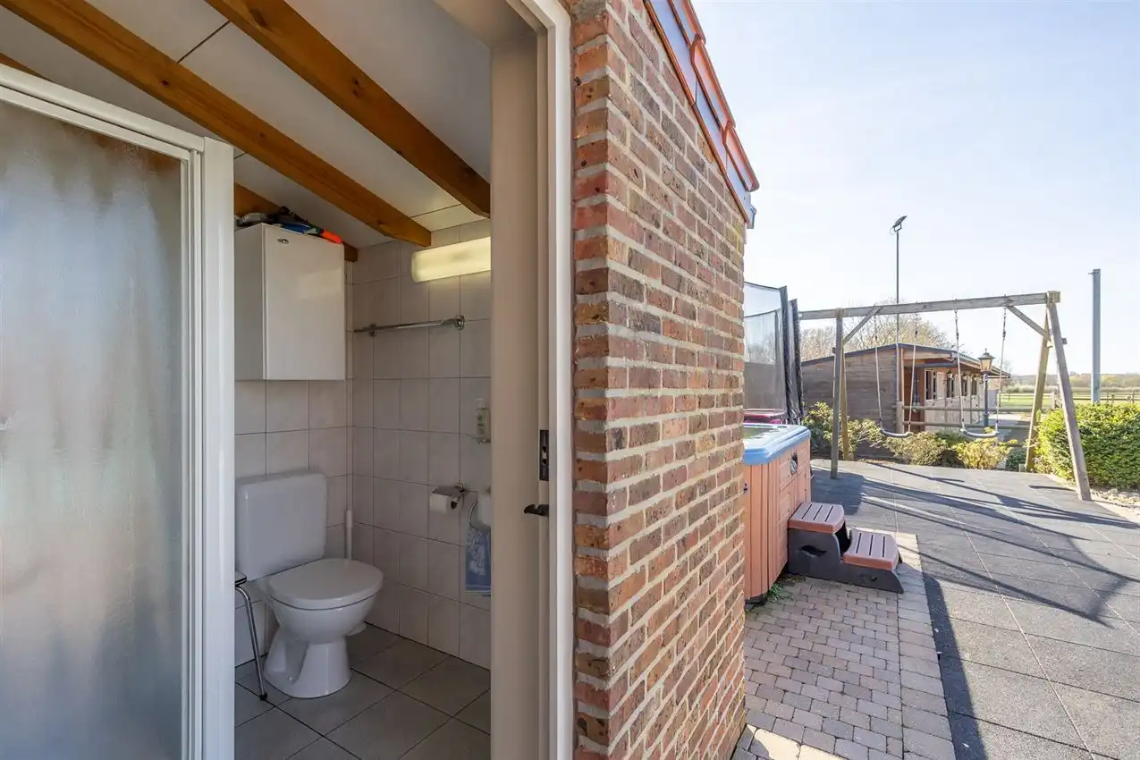 Villa grenzend aan agrarisch gebied met 4slk en opslag foto 58