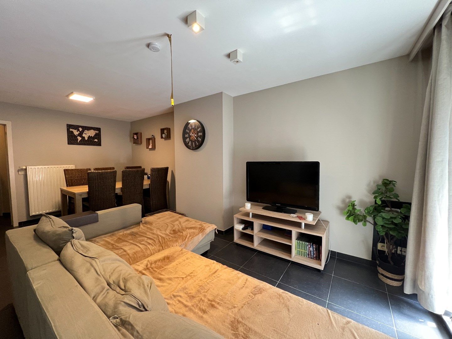 Gezellig tweeslaapkamerappartement in centrum Ieper foto 4