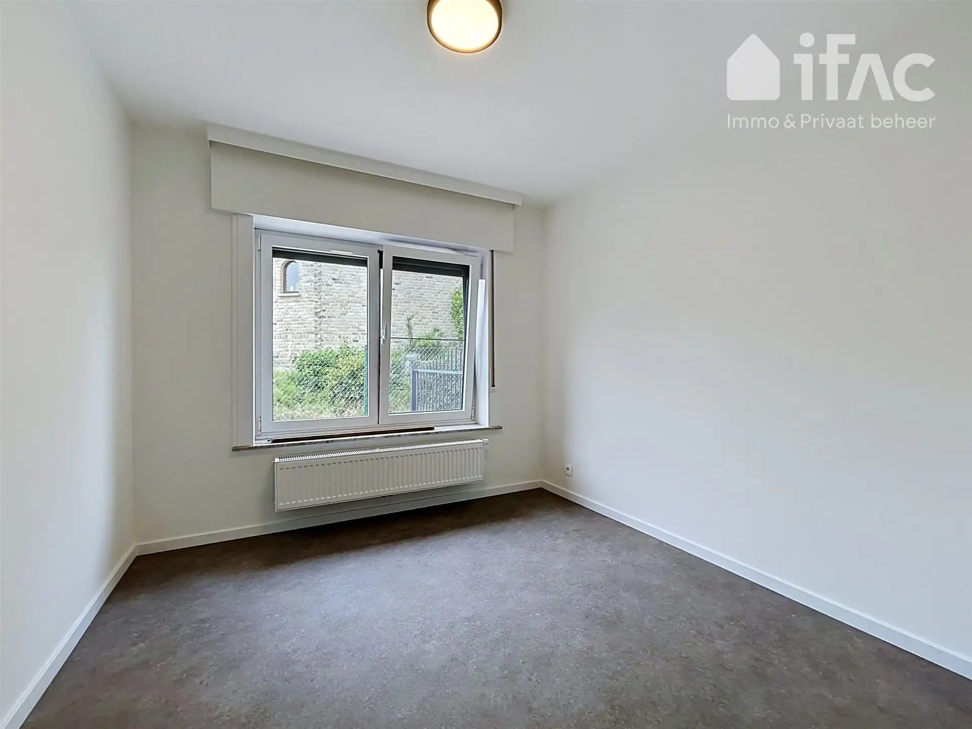 Gerenoveerde woning met 2 slaapkamers en grote tuin foto 4