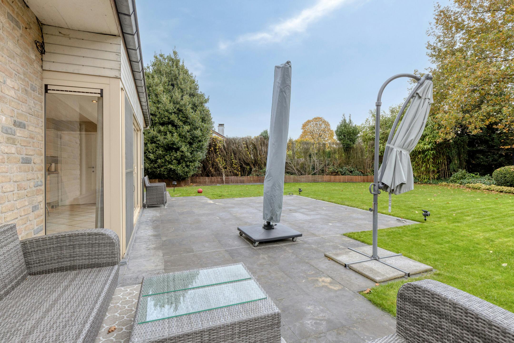 Gerenoveerd huis met 4 kamers te koop in Waregem foto 21