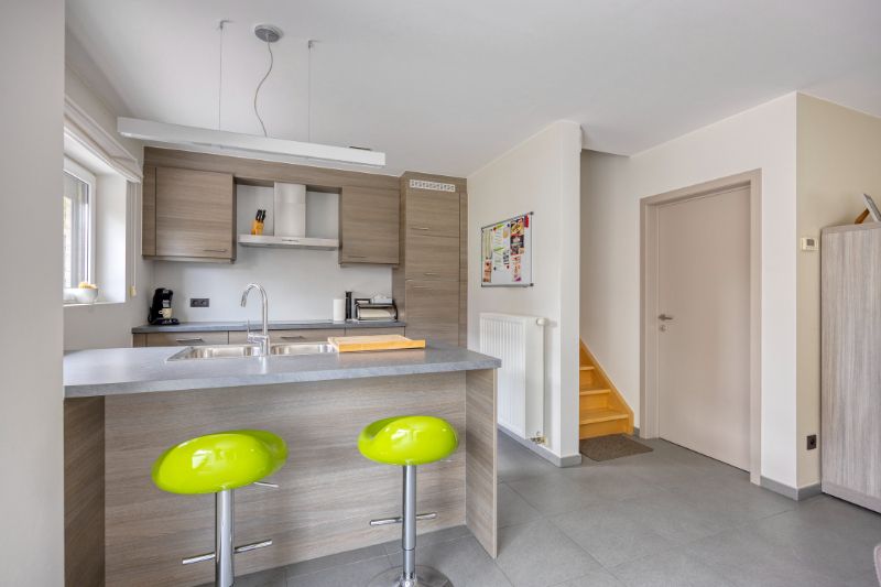 Instapklare halfopen woning met zuidgerichte tuin in Evergem! foto 5